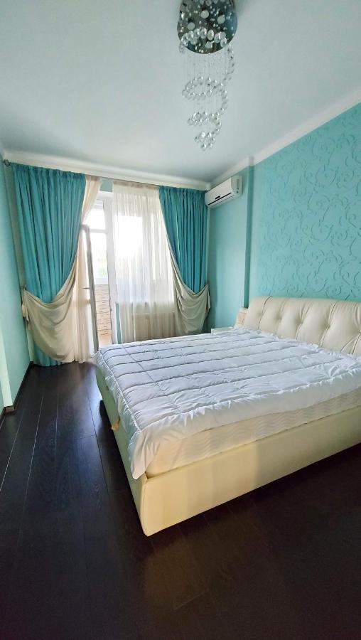Просторі Апартаменти Kiew Exterior foto